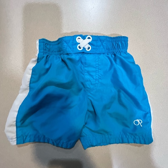 EUC 18 months Boys Swim bundle - 7 pieces - rash guards and swim trunks - Picture 8 of 8